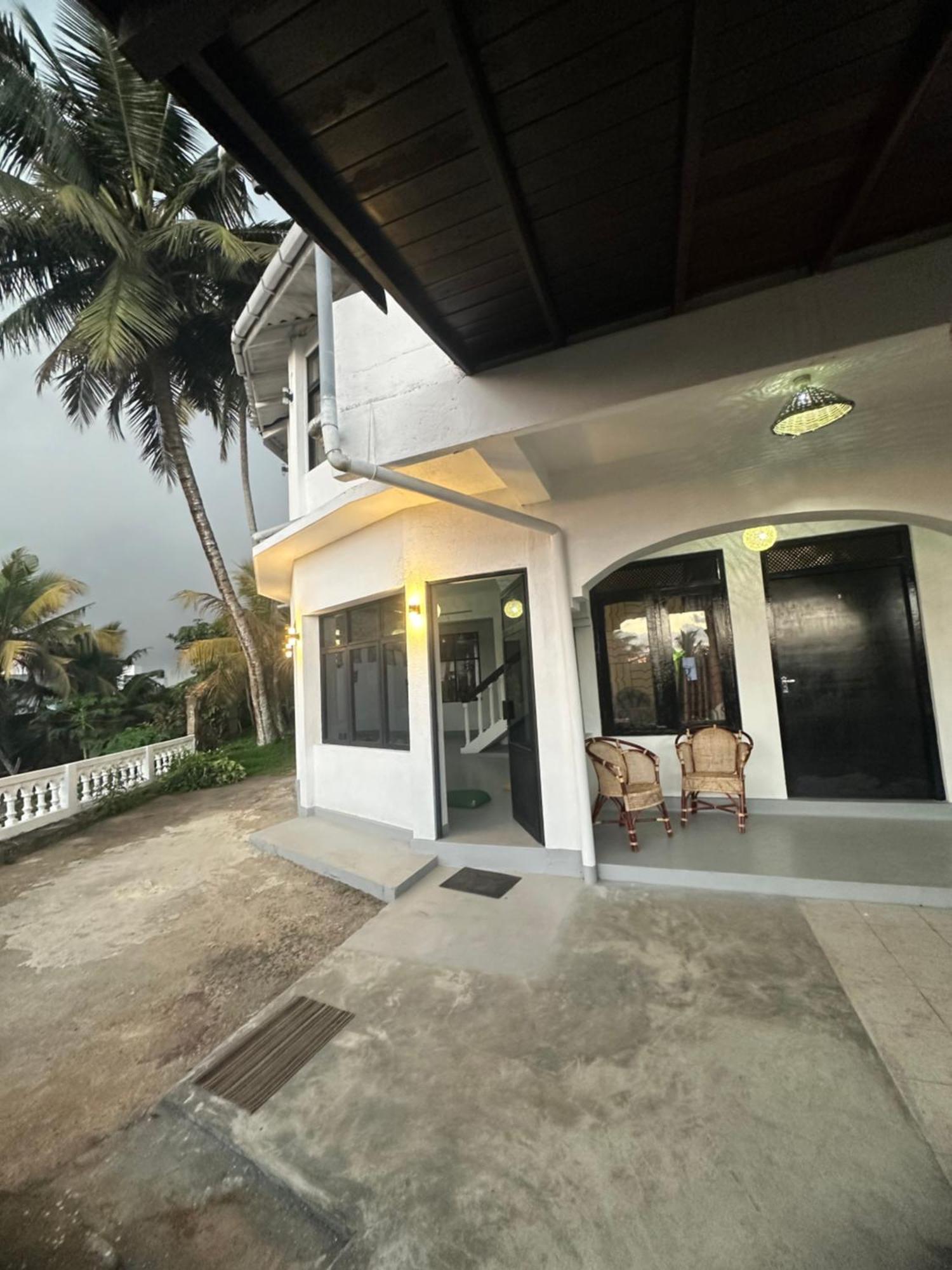 Hotel White Hill à Unawatuna Extérieur photo