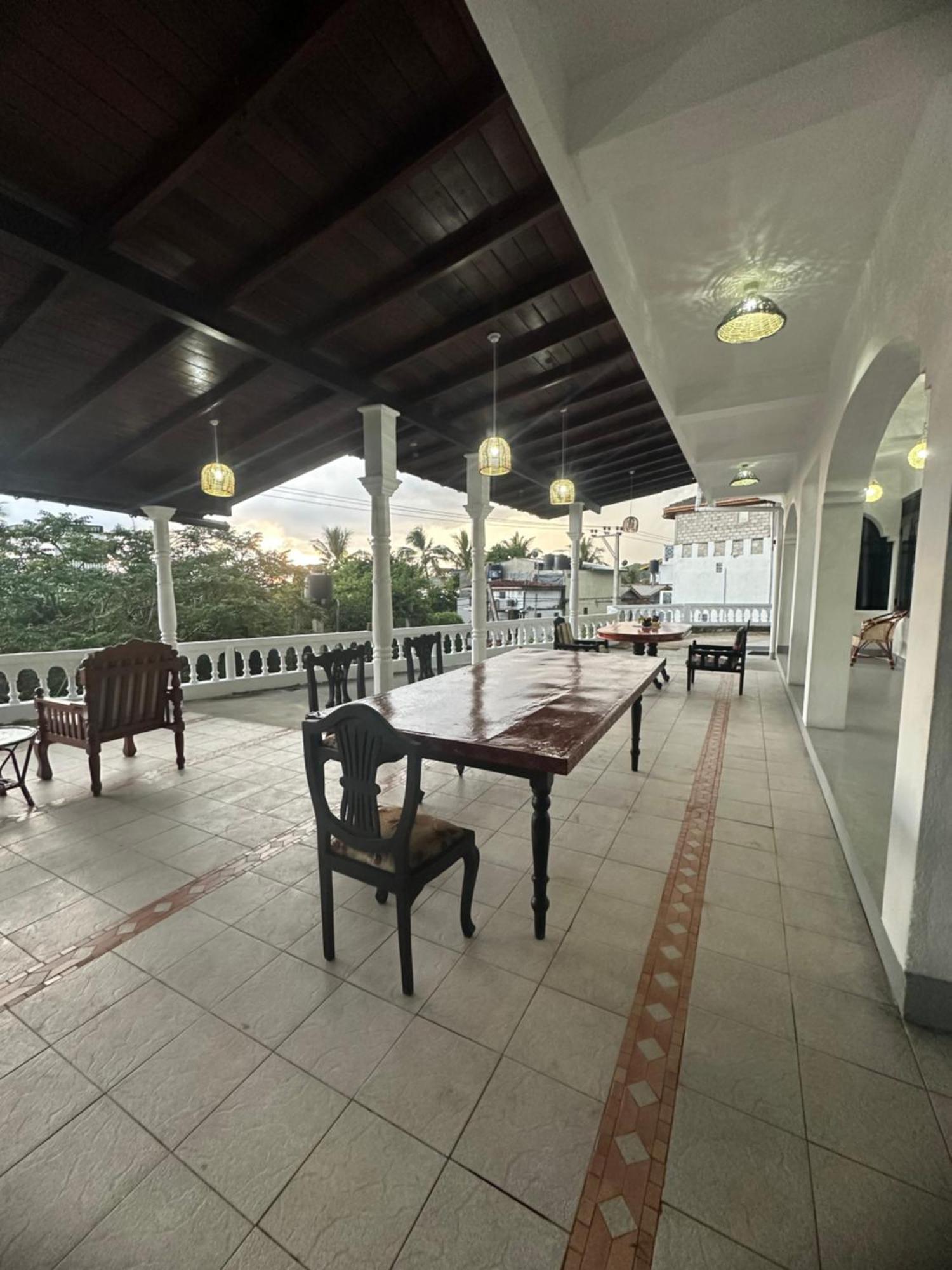 Hotel White Hill à Unawatuna Extérieur photo