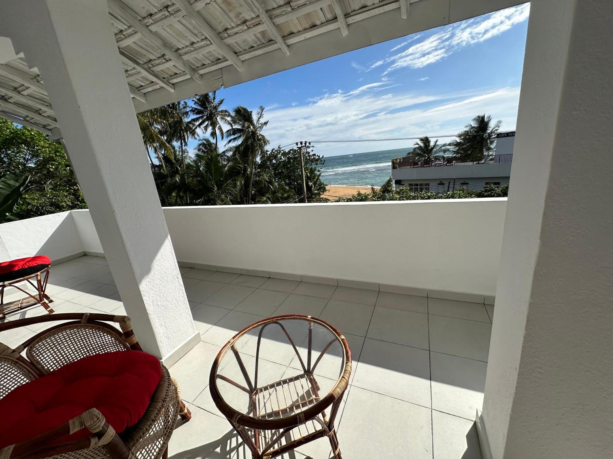 Hotel White Hill à Unawatuna Extérieur photo