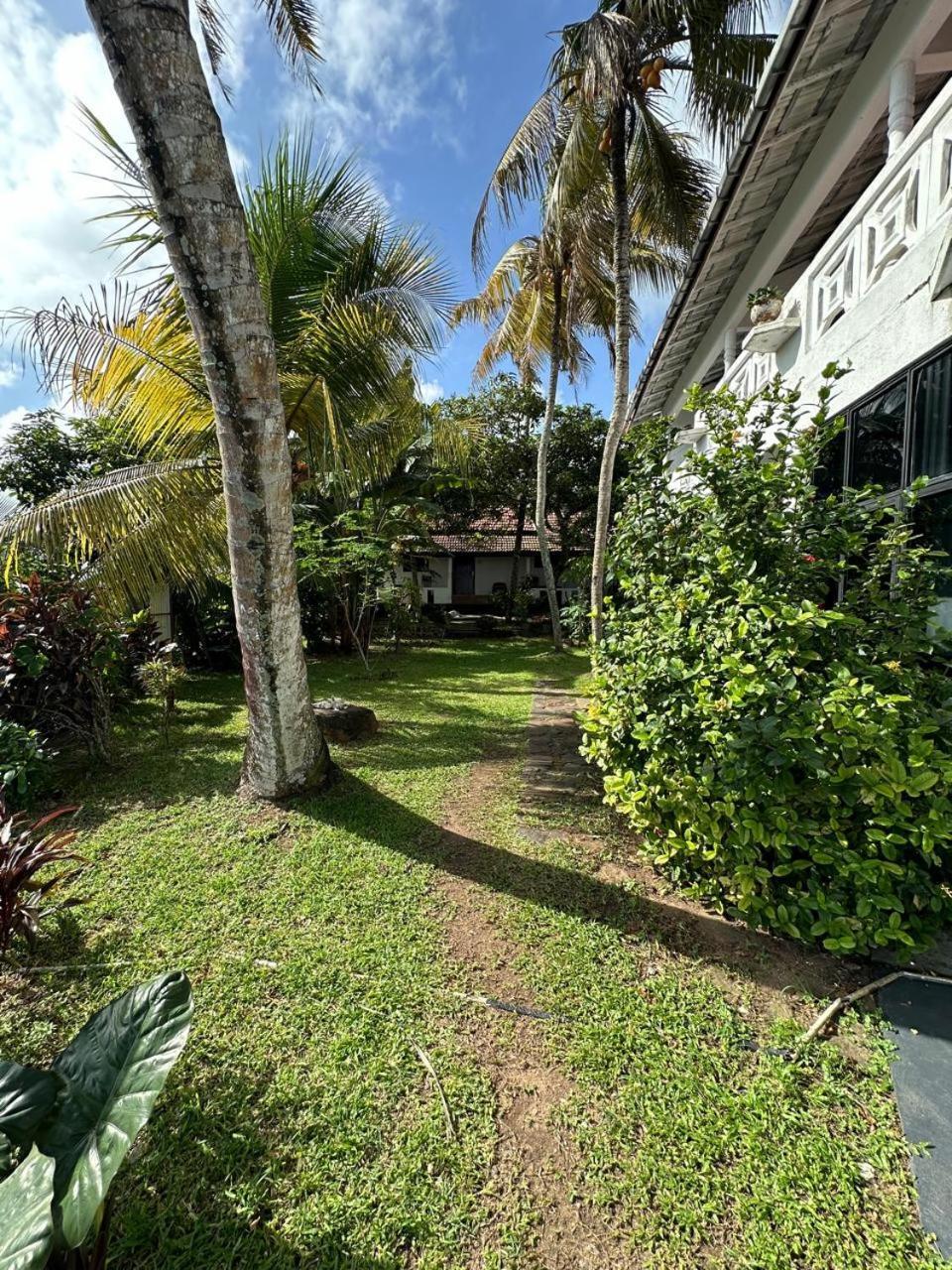 Hotel White Hill à Unawatuna Extérieur photo