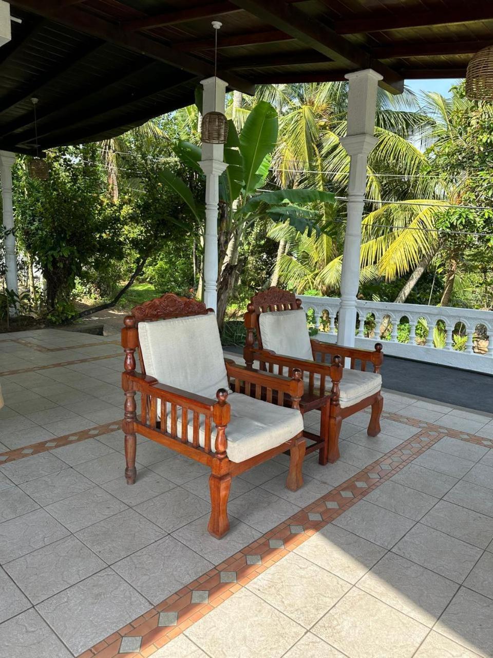 Hotel White Hill à Unawatuna Extérieur photo